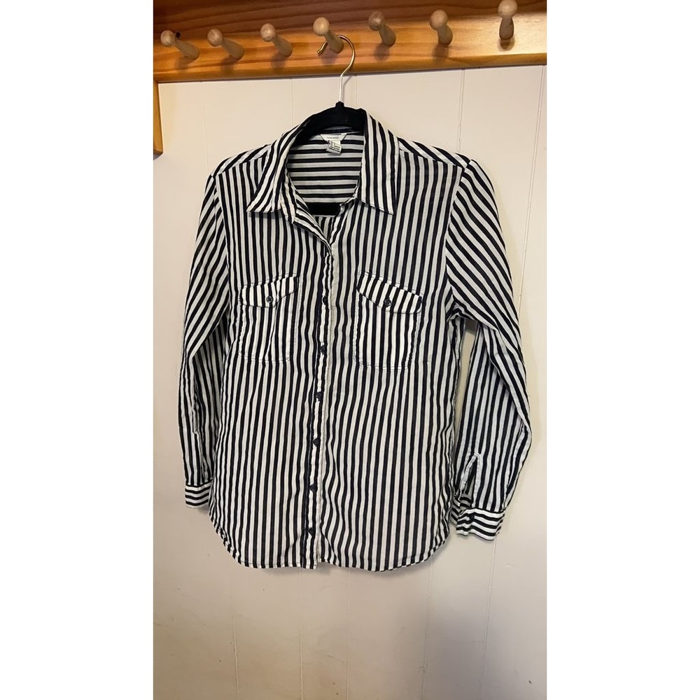 Forever 21 Black and White Striped Button-Up Shirt
